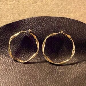 18K Gold Twisted Hammered Hoop Earrings